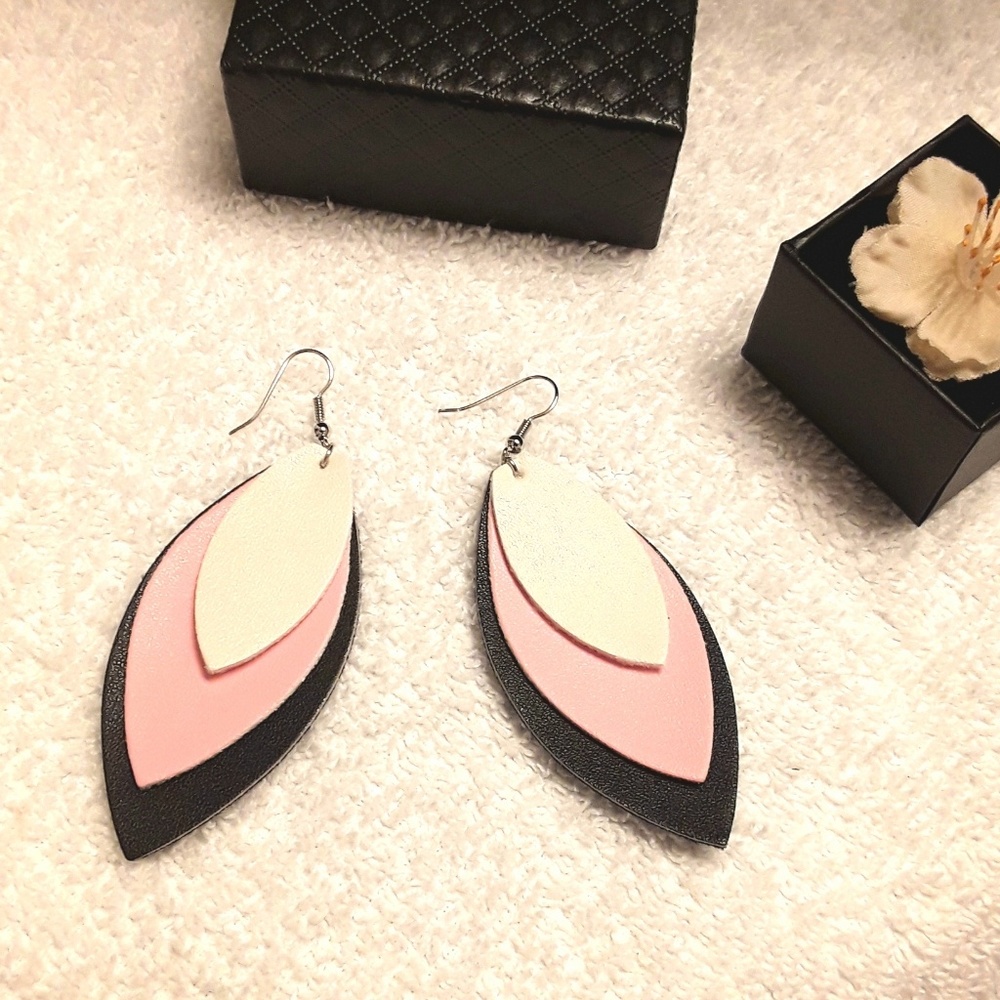 NEW Free Flow Leather Droplet Earrings - Picture 2 of 6